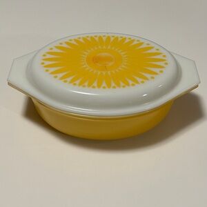 Vintage MCM PYREX Daisy Citrus 045 2.5 qt Casserole Dish with Lid